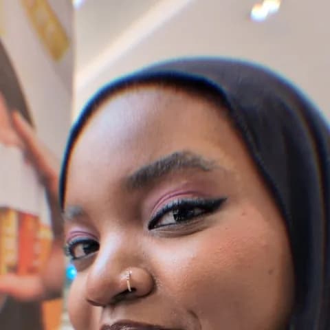 PHOERA soft glam makeup look